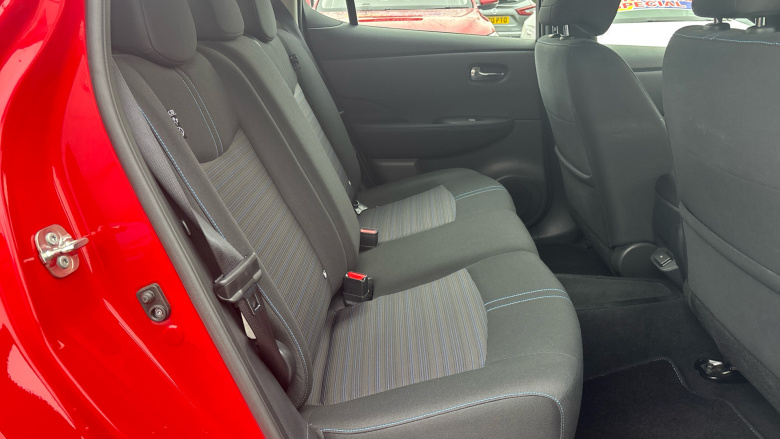 Nissan LEAF 110kW Acenta 40kWh 5dr Auto [6.6kw Charger] Electric Hatchback